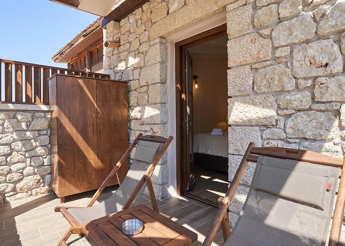 Porto Santo Apart-hotel Yerolimin